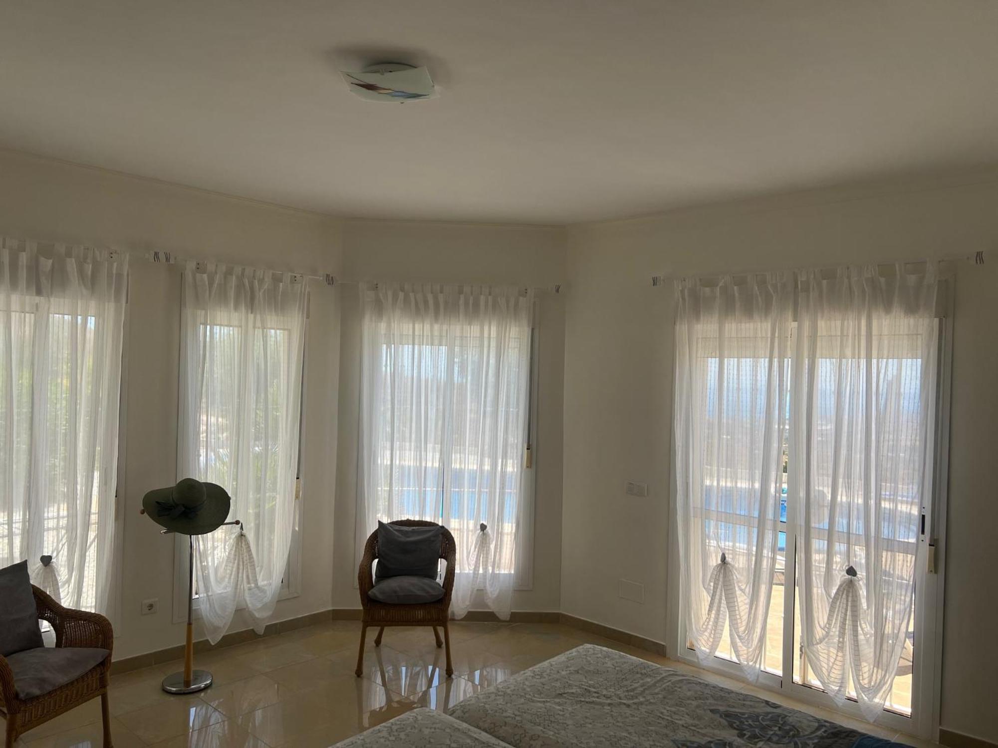 ארנאס Villa Camakini With Heated Pool And Sea View מראה חיצוני תמונה