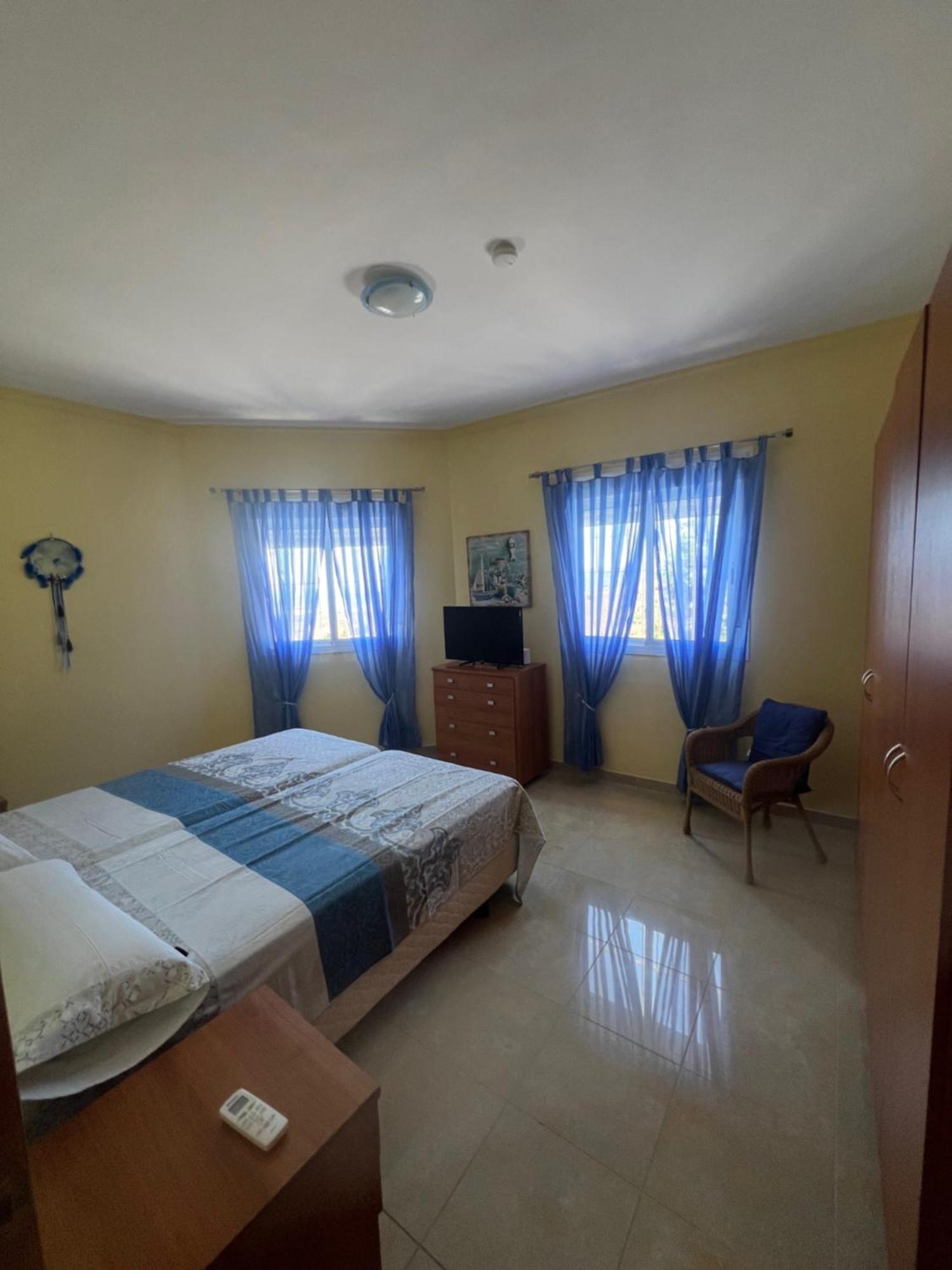 ארנאס Villa Camakini With Heated Pool And Sea View מראה חיצוני תמונה
