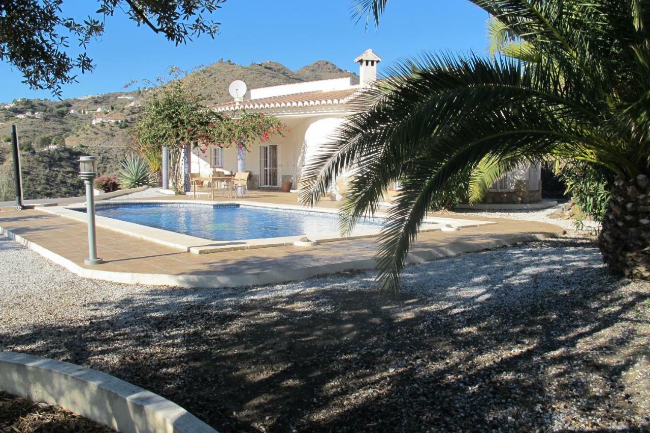 ארנאס Villa Camakini With Heated Pool And Sea View מראה חיצוני תמונה