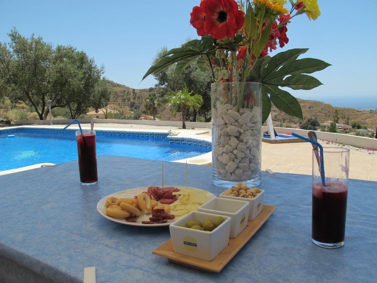ארנאס Villa Camakini With Heated Pool And Sea View מראה חיצוני תמונה