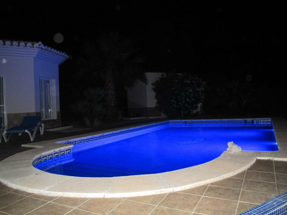 ארנאס Villa Camakini With Heated Pool And Sea View מראה חיצוני תמונה